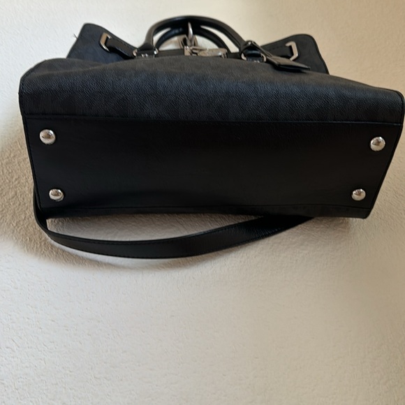 Michael Kors Bag - Picture 5 of 7